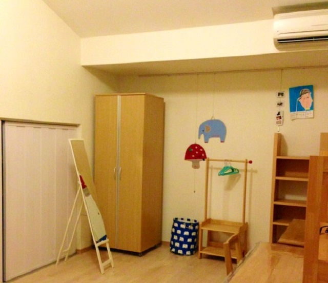 新築一戸建て暗い後悔失敗 子供部屋壁紙家具対策