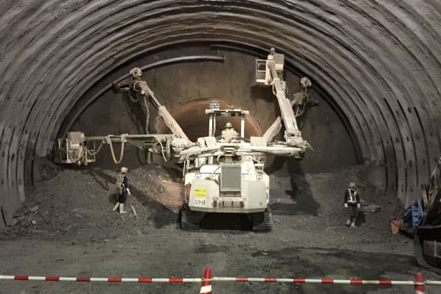地下鉄やトンネルの建設
